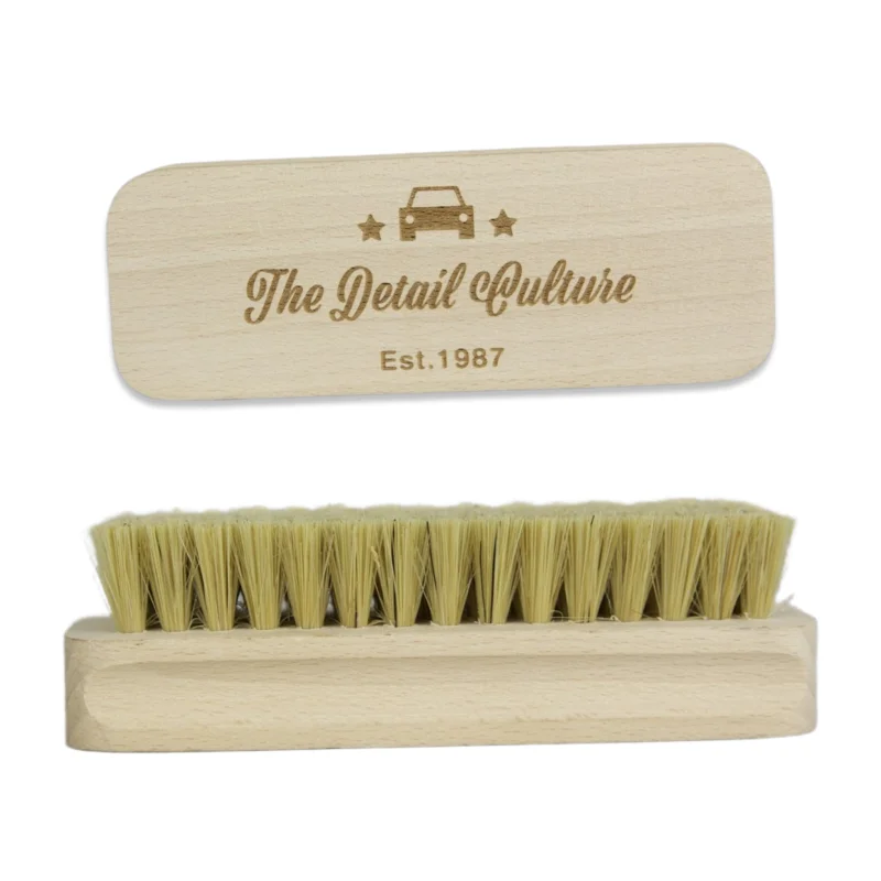Detail Culture Madagascar Leather Brush